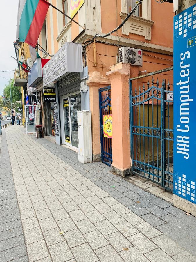 Art Apartment 36 Plovdiv Bagian luar foto